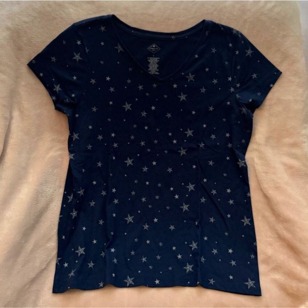 St John’s Bay Women's Navy V-Neck Star Print Tee